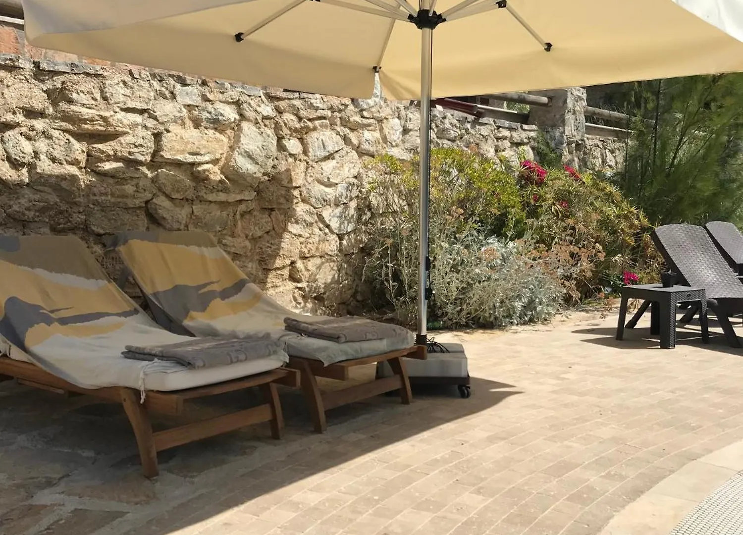 Rustic Modern Patio Home With Shared Pool Akcapinar  Turkiet